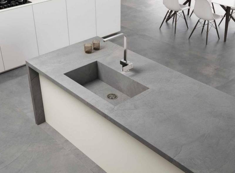 Déstockage de carrelage pour plan de travail et sol de cuisine grand format à prix discount à Nice